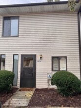 Building Photo - 1476 Tenbury Dr