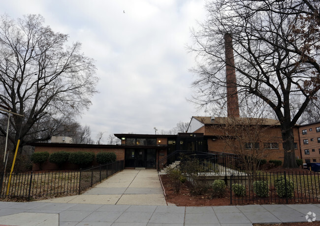 Foto del edificio - Kenilworth Courts/Parkside Addition