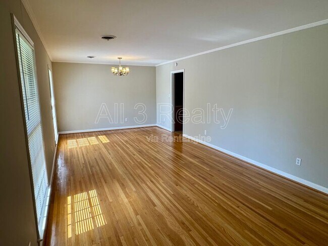 Foto del edificio - 3253 Windwood Dr