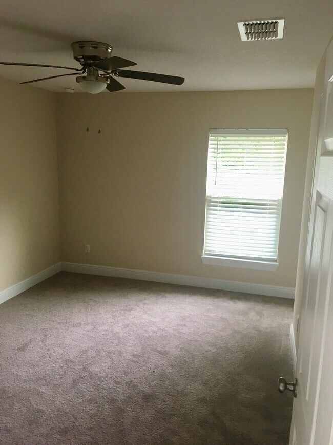 Segundo dormitorio - 810 E Gottsche Ave