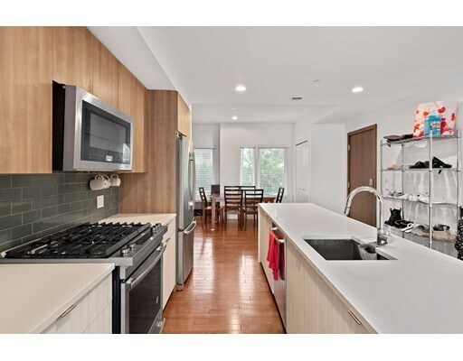 Building Photo - 167 Hyde Park Ave