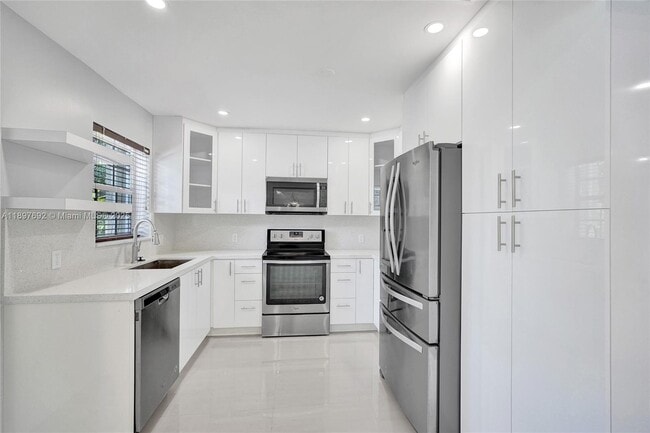 Foto del edificio - 2238 Rodman St