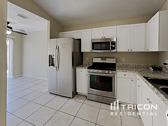 Foto del edificio - 2434 Sagemont Dr