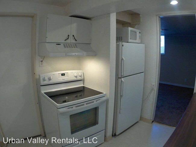Building Photo - 657 N 750 W