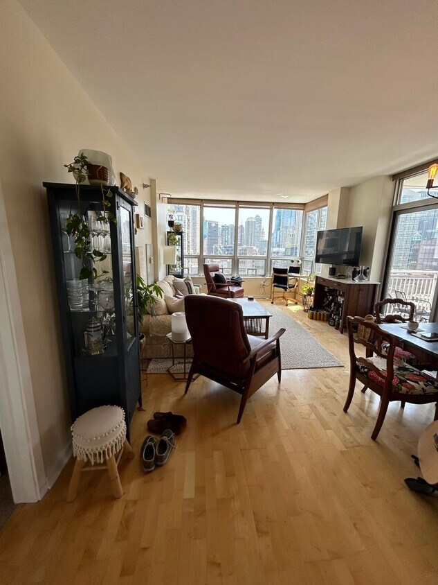 Primary Photo - 330 W Grand Ave