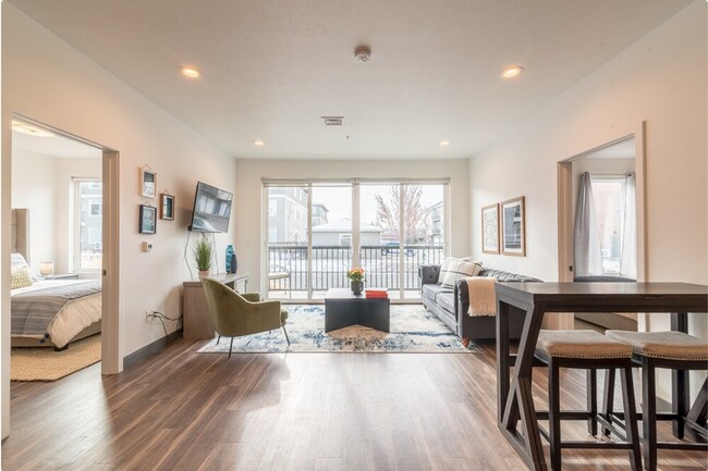 Foto del edificio - Millennium near Kendall Yards