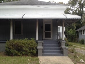 Building Photo - 1407 Rhodes St