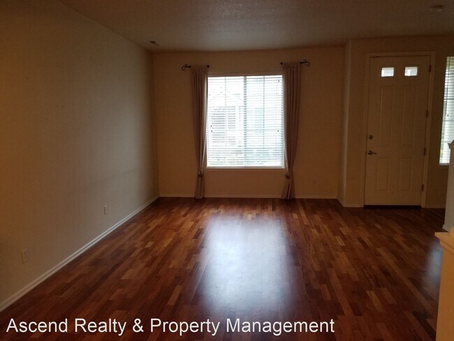 Building Photo - 2 br, 2.5 bath House - 11647 SW Waterthrus...