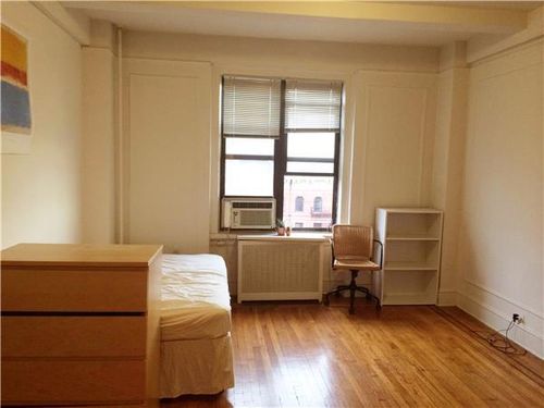 Primary Photo - 208 W 23rd St