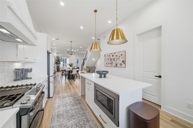 Building Photo - 1307 E 27th St