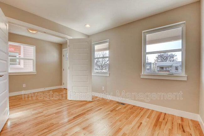 Building Photo - 3344 N Williams St