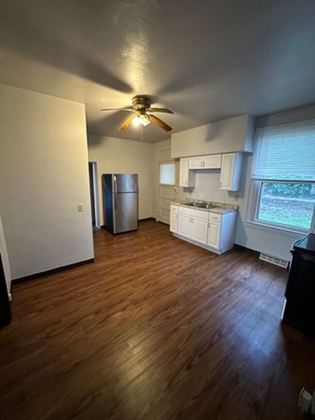 Foto del edificio - 526 Westinghouse Ave