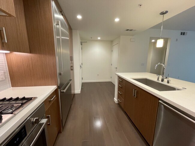 Foto del edificio - 2655 Bush St