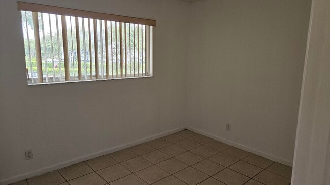 Building Photo - 8720 N Sherman Cir