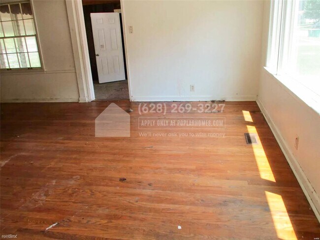 Building Photo - 2 br, 1 bath House - 10237 Coburg Lands Dr -