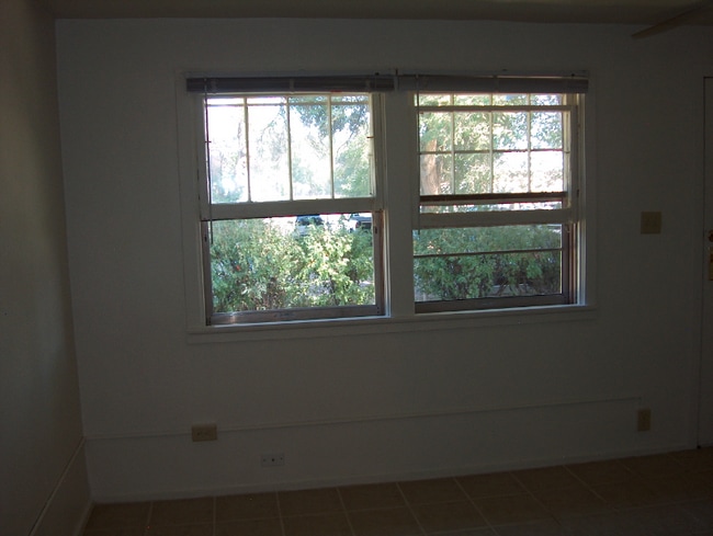 Building Photo - 2515 Laporte Ave