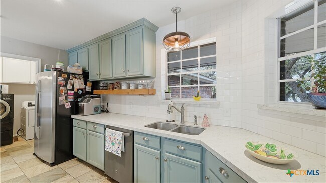 Foto del edificio - 19 Pebblebrook Ln