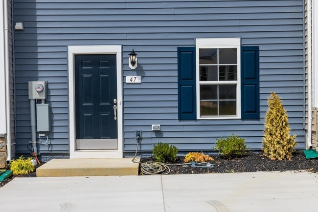 Building Photo - 47 Orch Grn Dr