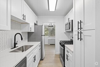 Building Photo - 301 N Beauregard St