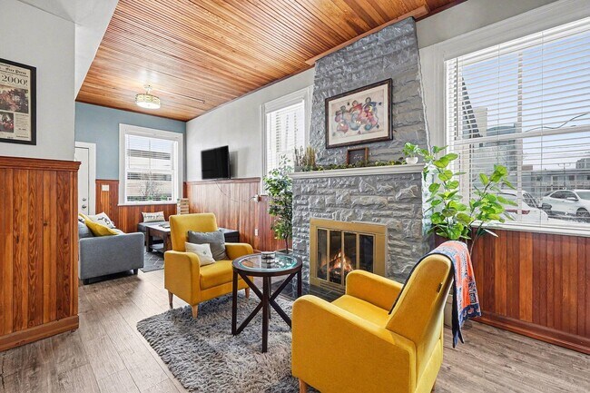 Foto del edificio - 1391 Woodbridge St