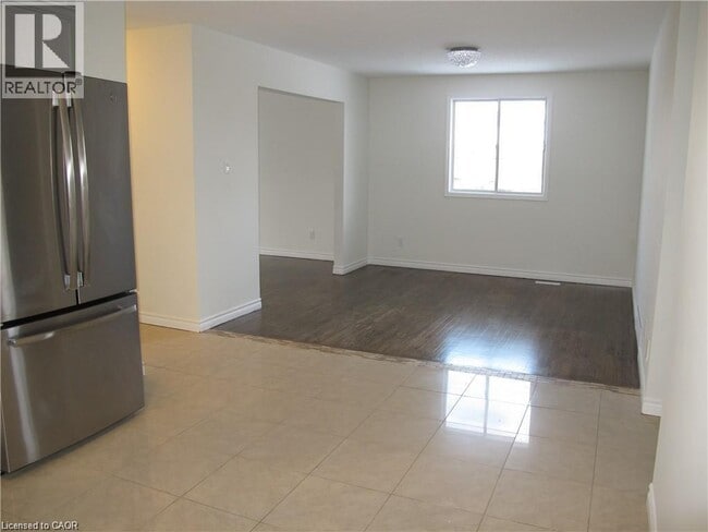 Building Photo - 3 Lancer Ct