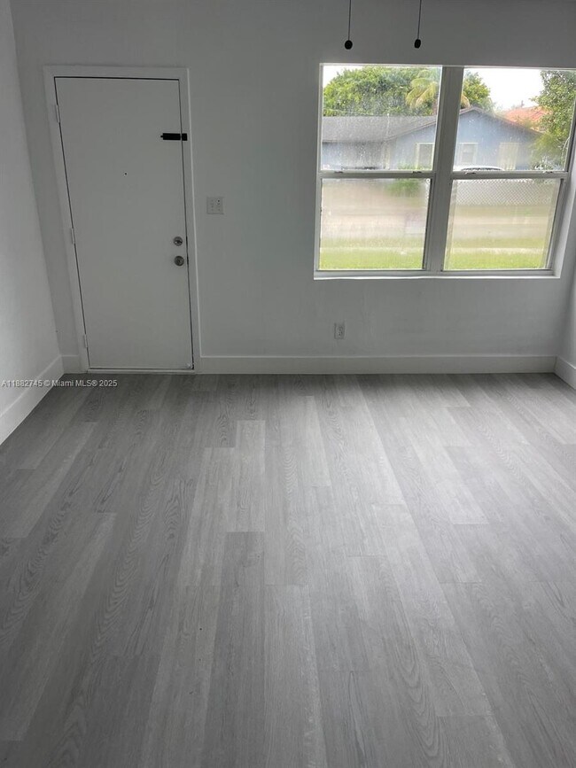 Foto del edificio - 814 N 24th Ave