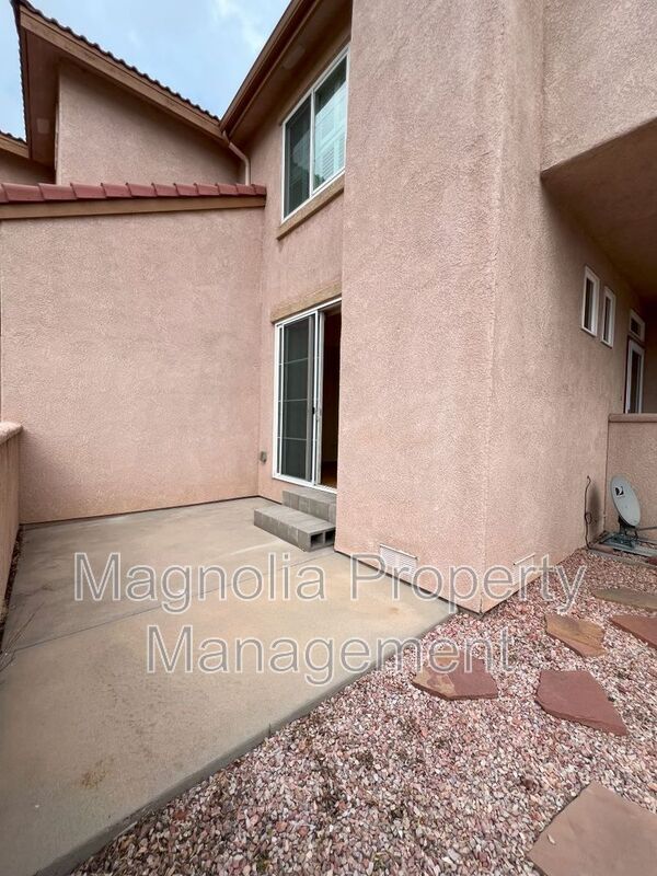 Foto del edificio - 7110 Sand Crest View