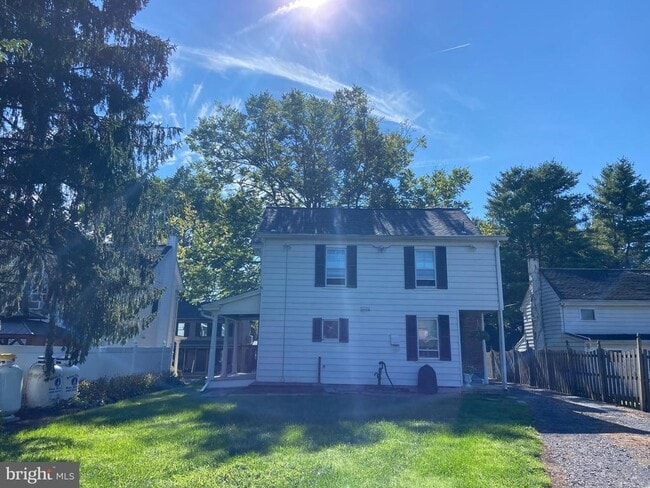 Building Photo - 1711 Bridge Ln