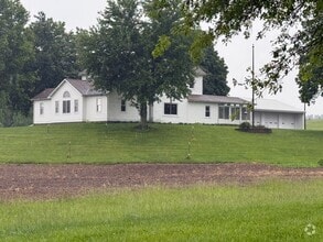 Building Photo - 4895 Lancaster-Circleville Rd SW