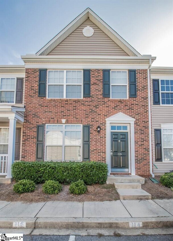 Primary Photo - 116 Bumble Cir