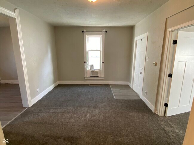 Foto del edificio - 510 W 5th St