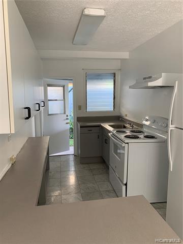 Building Photo - 1241 Kamaile St