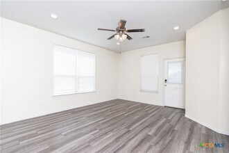 Building Photo - 303 Danielle Dr