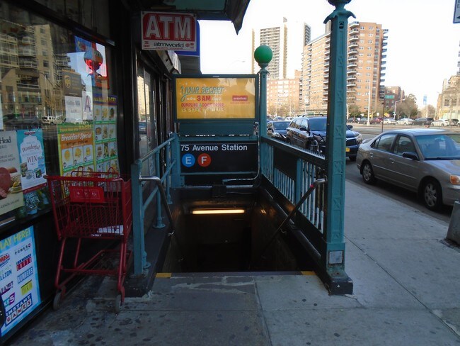 Foto del edificio - 75-52 113th St