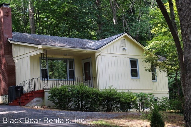 Building Photo - 4 br, 2 bath House - 225 S Laurel Circle