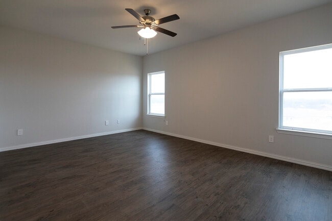 Building Photo - 10050 Manzanilla Ave