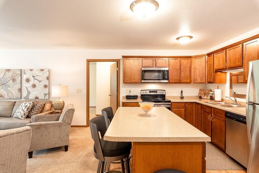 Grand Avenue Estates Apartments in Duluth, MN