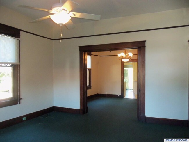 Building Photo - 301 N Pinos Altos St