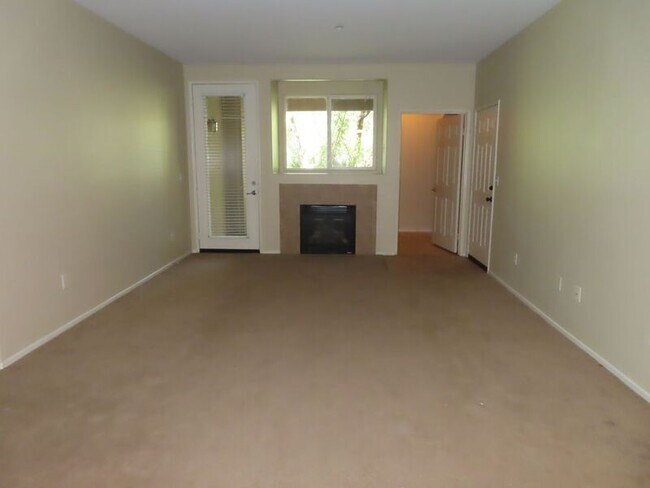 Building Photo - 41410 Juniper Street