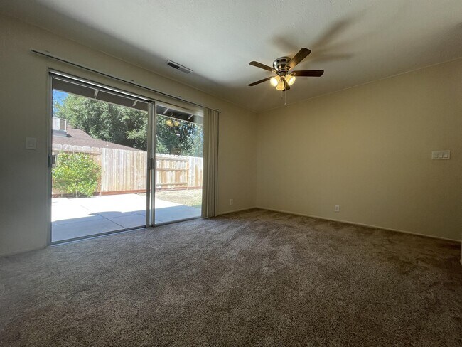 Building Photo - 870 Netters Cir