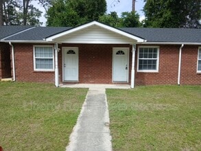 Building Photo - 127 Rolland St