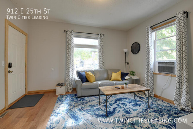 Foto del edificio - 912 E 25th St