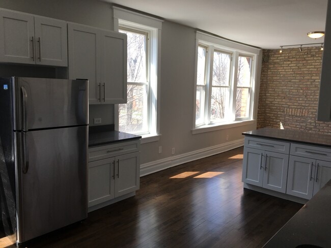 Building Photo - 901 N Francisco Ave