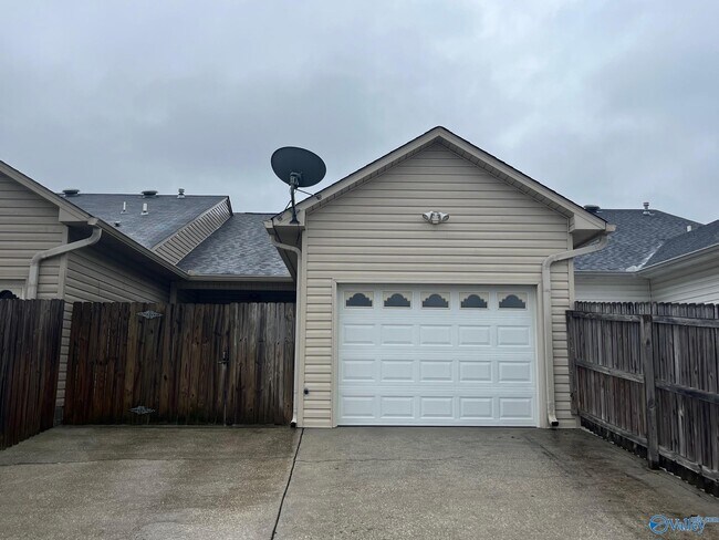 Foto del edificio - 2439 Cameron St SW