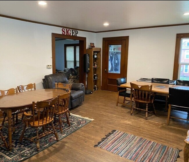 Large living room and dining room area - 2522 College St