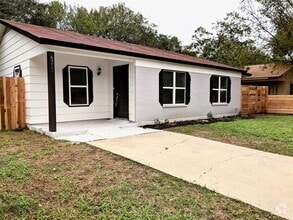 Building Photo - 6211 Palm Cir