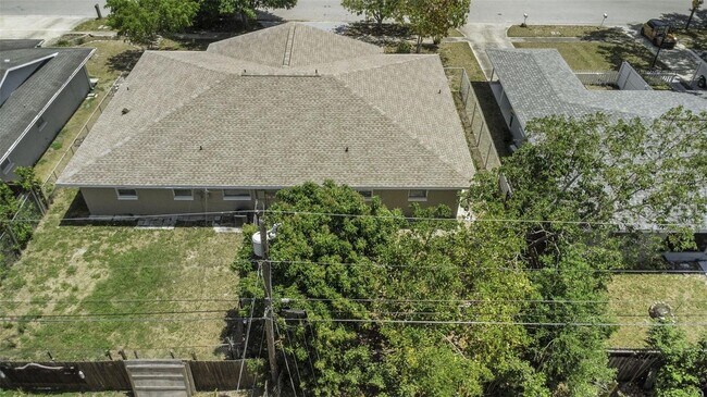 Foto del edificio - 1230 Amble Ln