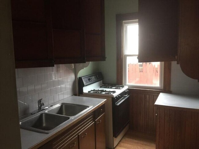 Foto del edificio - 2 bedroom in Fall River MA 02724