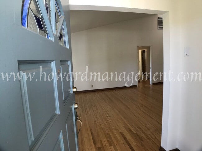 Building Photo - Two story home with newer central A/C in t...