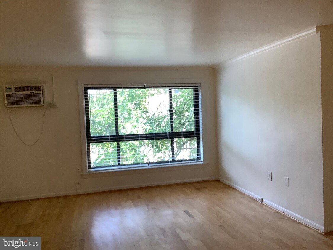 3111 Naylor Rd SE Unit 203, Washington, DC 20020 Room for Rent in